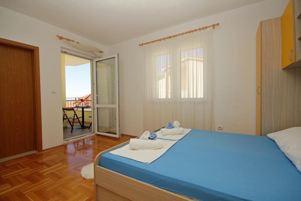 Apartments Adriatika Макарска Экстерьер фото