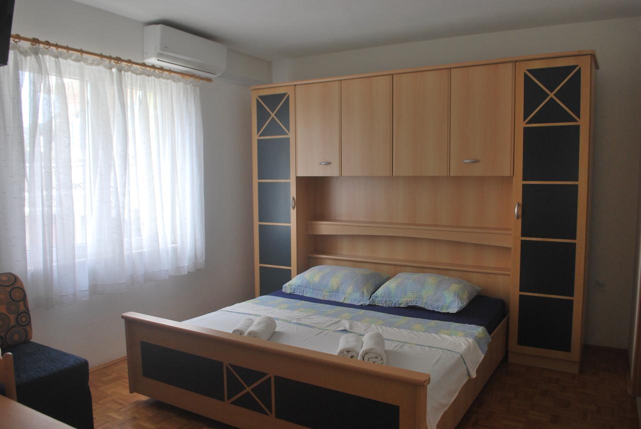 Apartments Adriatika Макарска Экстерьер фото
